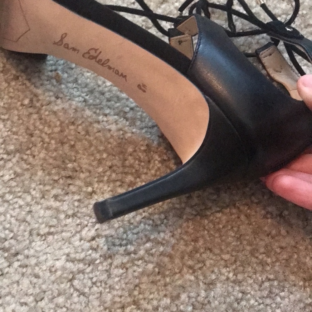 Sam Edelman crisscross tie up pointed toe zip back size 8 1/2 black heels - Picture 6 of 9